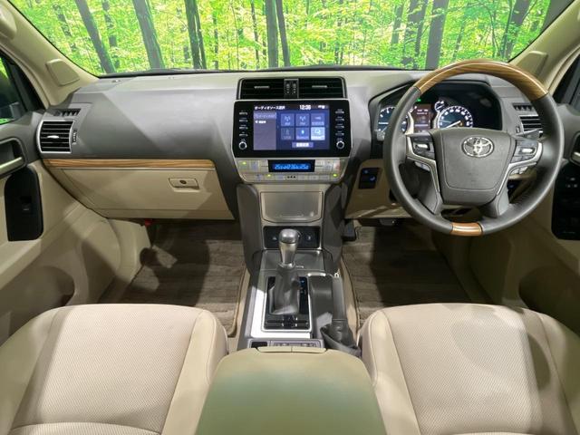 ランドクルーザープラド ＴＸ　Ｌパッケージ　後期　Ｔコネクト９型メーカーナビ　全周囲カメラ　１４スピーカー　アップルカープレイ　ベージュ革　ベンチレーション　シートヒーター　パワーシート　セーフティセンス　レーダークルーズ　ＬＥＤヘッド　禁煙車（2枚目）