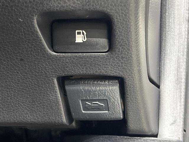 ハリアー エレガンス 純正フルエアロ 黒内装 純正ナビ フルセグ バックカメラ LEDヘッド オートライト スマートキー アイドリングストップ 黒合皮ファブリックシート パワーシート ウッド革コンビステアリング ETC(36枚目)