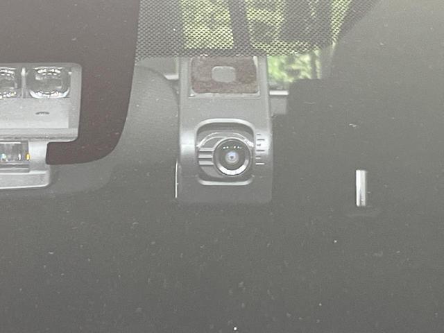 アクア Sスタイルブラック 後期 純正SDナビ バックカメラ セーフティセンス クリアランスソナー パーキングサポートブレーキ スマートキー ドラレコ ETC アームレスト オートライト シートリフター オートエアコン 禁煙車(6枚目)