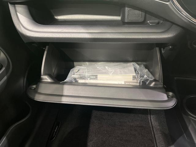 アクア Sスタイルブラック 後期 純正SDナビ バックカメラ セーフティセンス クリアランスソナー パーキングサポートブレーキ スマートキー ドラレコ ETC アームレスト オートライト シートリフター オートエアコン 禁煙車(25枚目)