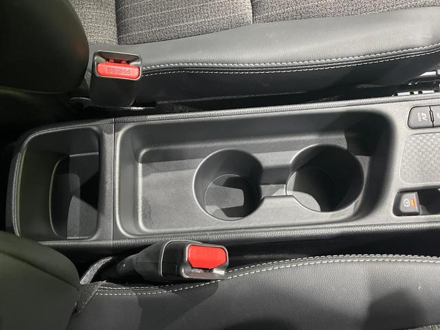 ヤリスクロス ハイブリッドZ 純正8型ディスプレイオーティオ 全周囲カメラ セーフティセンス レーダークルーズ ブラインドスポットモニター パーキングサポートブレーキ LEDヘッドライト パワーシート シートヒーター スマートキー(35枚目)