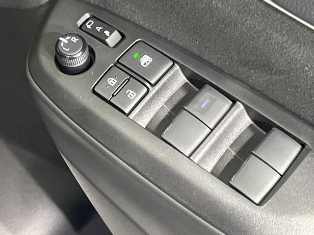 ヤリスクロス ハイブリッドZ 純正8型ディスプレイオーティオ 全周囲カメラ セーフティセンス レーダークルーズ ブラインドスポットモニター パーキングサポートブレーキ LEDヘッドライト パワーシート シートヒーター スマートキー(44枚目)