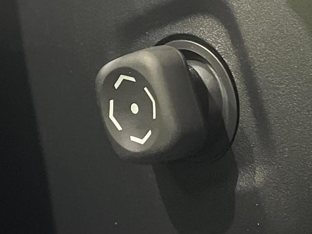 ハリアーハイブリッド Ｚ　４ＷＤ　純正１２．３型ナビ　全周囲カメラ　ＪＢＬ　ハンズフリーパワーバックドア　セーフティセンス　レーダークルーズ　ブラインドスポットモニター　クリアランスソナー　デジタルインナーミラー　パワーシ―ト（36枚目）