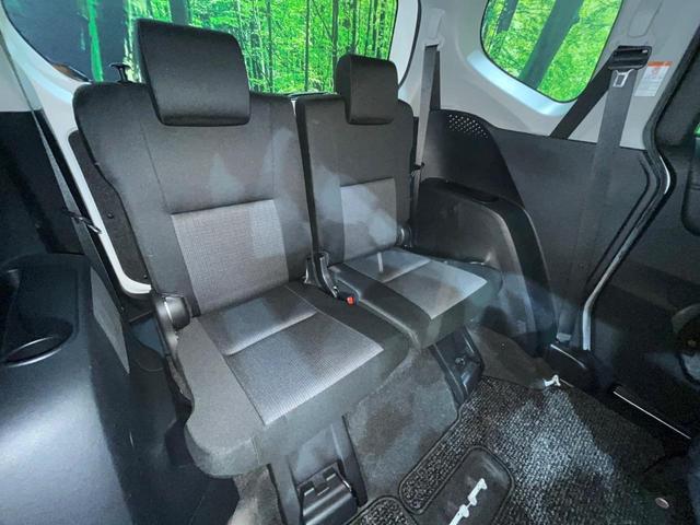 シエンタ ハイブリッドＧ　後期　純正９型ナビ　全周囲カメラ　セーフティセンス　オートクルーズ　クリアランスソナー　両側電動スライド　オートレベリング機能付ＬＥＤヘッド　シートヒーター　ステアリングヒーター　スマートキー　ＥＴＣ（10枚目）