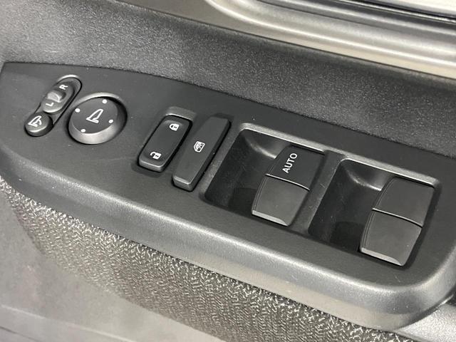 N-BOXカスタム ベースグレード 純正8型ナビ フルセグ バックカメラ ETC ホンダセンシング アダプティブクルーズ 両側電動スライドドア LEDヘッドライト オートライト シートヒーター スマートキー 禁煙車 ステアリングスイッチ(41枚目)