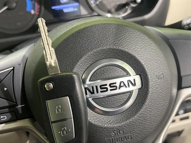 ルークス Ｓ　インテリジェントエマージェンシーブレーキ　スライドドア　アイドリングストップ　ハイビームアシスト　クリアランスソナー　リモコンキー　アームレスト付ベンチシート　ステアリングスイッチ　電動格納ドアミラー（7枚目）