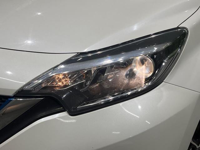 ノート e-パワー X SDナビ バックカメラ エマージェンシーブレーキ 車線逸脱警報 オートライト インテリキー ETC オートエアコン シートリフター プライバシーガラス 電動格納ドアミラー コーナーセンサー 禁煙車(12枚目)