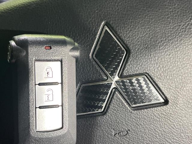 デリカＤ：５ Ｄ　パワーパッケージ　４ＷＤ　ディーゼル　ナビ　後席モニター　バックカメラ　両側電動ドア　クルーズコントロール　ドラレコ　ＥＴＣ　ＨＩＤヘッド　オートライト　スマートキー　シートヒーター　革巻きステアリング　パドルシフト（47枚目）