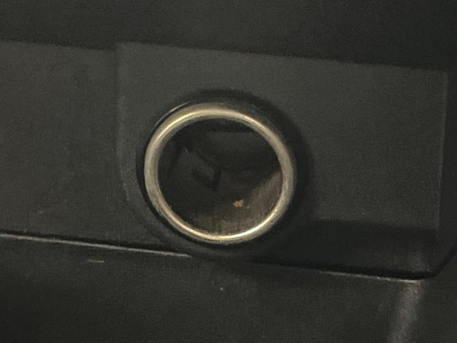 ＸＶ ２．０ｉ－Ｌ　アイサイト　４ＷＤ　純正ナビ　フルセグ　バックカメラ　アイサイトＶｅｒ２　レーダークルーズ　ＨＩＤヘッド　オートライト　ＥＴＣ　スマートキー　パワーシート　アイドリングストップ　革巻きハンドル　電動格納ドアミラー（31枚目）