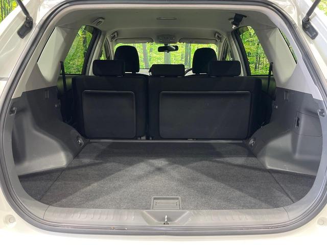 プリウスアルファ Ｓ　チューン　ブラック　純正ナビ　フルセグ　バックカメラ　ＬＥＤヘッド　オートライト　スマートキー　オートエアコン　革巻きステアリング　ステアリングスイッチ　アームレスト　シートリフター　電動格納ドアミラー　禁煙車　ＥＴＣ（10枚目）