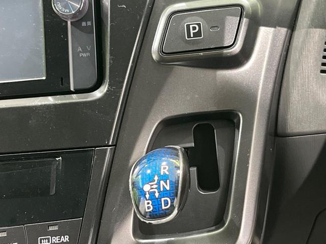 プリウスアルファ Ｓ　チューン　ブラック　純正ナビ　フルセグ　バックカメラ　ＬＥＤヘッド　オートライト　スマートキー　オートエアコン　革巻きステアリング　ステアリングスイッチ　アームレスト　シートリフター　電動格納ドアミラー　禁煙車　ＥＴＣ（27枚目）