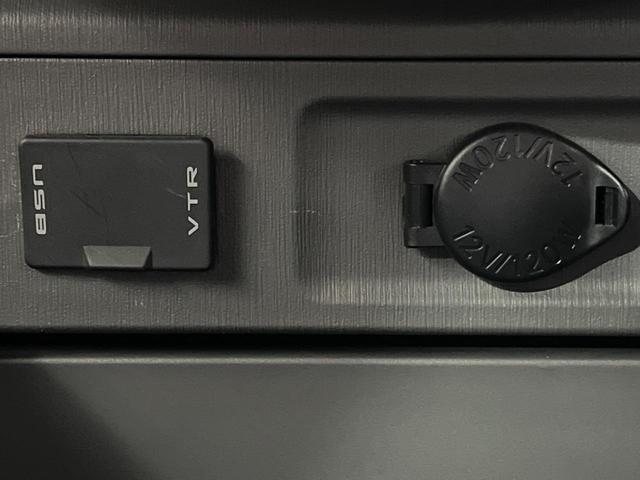 プリウスアルファ Ｓ　チューン　ブラック　純正ナビ　フルセグ　バックカメラ　ＬＥＤヘッド　オートライト　スマートキー　オートエアコン　革巻きステアリング　ステアリングスイッチ　アームレスト　シートリフター　電動格納ドアミラー　禁煙車　ＥＴＣ（30枚目）