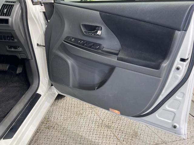 プリウスアルファ Ｓ　チューン　ブラック　純正ナビ　フルセグ　バックカメラ　ＬＥＤヘッド　オートライト　スマートキー　オートエアコン　革巻きステアリング　ステアリングスイッチ　アームレスト　シートリフター　電動格納ドアミラー　禁煙車　ＥＴＣ（38枚目）