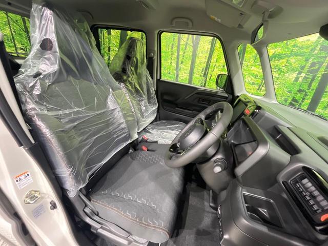 スペーシアギア ハイブリッドＸＺ　届出済未使用車　セーフティサポート　アダプティブクルーズ　両側電動ドア　ＬＥＤヘッドライト　オートライト　シートヒーター　スマートキー　ステアリングヒーター　革巻きステアリング　ルーフレール　禁煙車（8枚目）