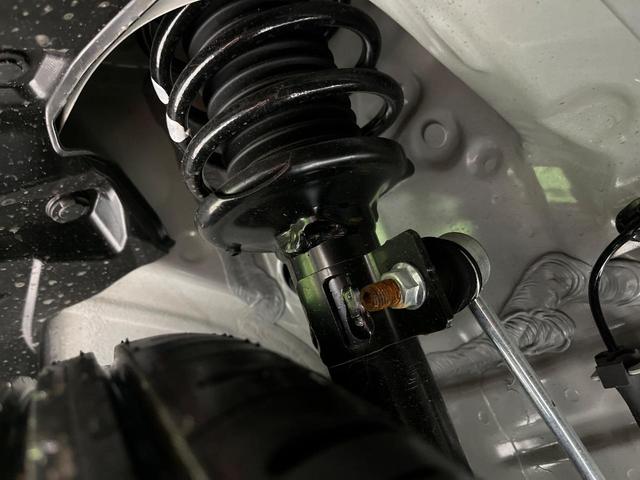 スペーシアギア ハイブリッドＸＺ　届出済未使用車　セーフティサポート　アダプティブクルーズ　両側電動ドア　ＬＥＤヘッドライト　オートライト　シートヒーター　スマートキー　ステアリングヒーター　革巻きステアリング　ルーフレール　禁煙車（20枚目）