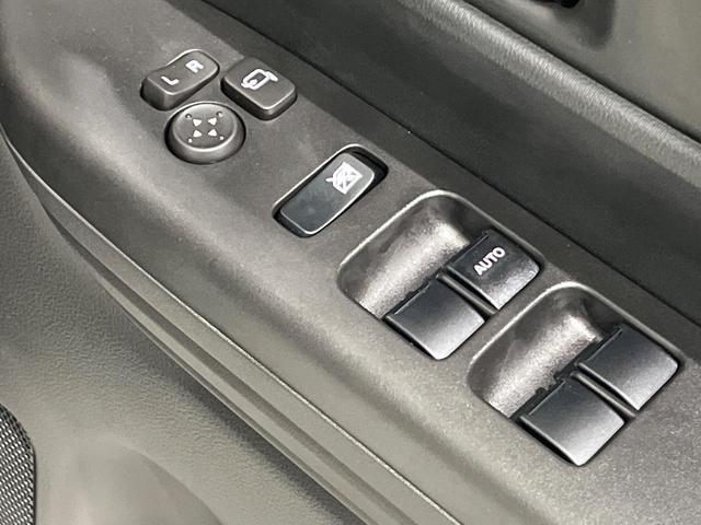 スペーシアギア ハイブリッドＸＺ　届出済未使用車　セーフティサポート　アダプティブクルーズ　両側電動ドア　ＬＥＤヘッドライト　オートライト　シートヒーター　スマートキー　ステアリングヒーター　革巻きステアリング　ルーフレール　禁煙車（40枚目）