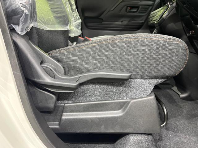 スペーシアギア ハイブリッドＸＺ　届出済未使用車　セーフティサポート　アダプティブクルーズ　両側電動ドア　ＬＥＤヘッドライト　オートライト　シートヒーター　スマートキー　ステアリングヒーター　革巻きステアリング　ルーフレール　禁煙車（43枚目）