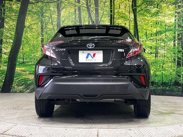 安心の最長１０年・走行無制限保証（有償）をご用意。保証内容も充実はもちろん、無料点検＆オイル交換や、年中無休の全国・２４時間ロードサービスも付帯されておりますのでご安心下さい。