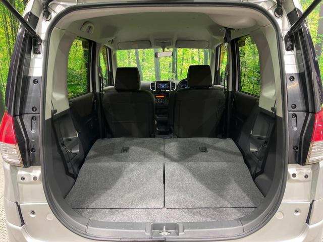 ソリオ Ｓ　両側電動ドア　純正ＣＤオーディオ　バックカメラ　ステアリングスイッチ　６スピーカー　革巻きステアリング　ＨＩＤヘッド　オートライト　スマートキー　オートエアコン　ＥＴＣ　電動ミラー　ウインカーミラー（10枚目）