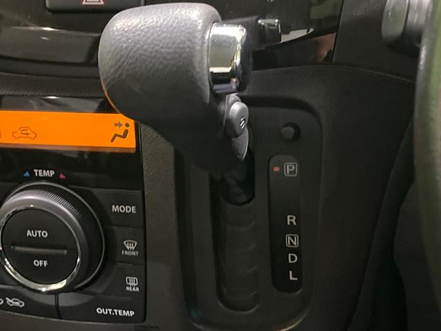 ソリオ Ｓ　両側電動ドア　純正ＣＤオーディオ　バックカメラ　ステアリングスイッチ　６スピーカー　革巻きステアリング　ＨＩＤヘッド　オートライト　スマートキー　オートエアコン　ＥＴＣ　電動ミラー　ウインカーミラー（24枚目）