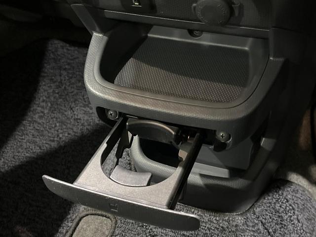 ソリオ Ｓ　両側電動ドア　純正ＣＤオーディオ　バックカメラ　ステアリングスイッチ　６スピーカー　革巻きステアリング　ＨＩＤヘッド　オートライト　スマートキー　オートエアコン　ＥＴＣ　電動ミラー　ウインカーミラー（30枚目）