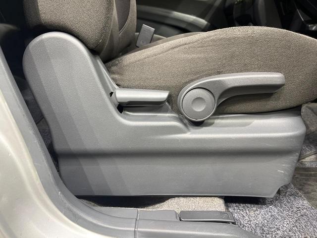 ソリオ Ｓ　両側電動ドア　純正ＣＤオーディオ　バックカメラ　ステアリングスイッチ　６スピーカー　革巻きステアリング　ＨＩＤヘッド　オートライト　スマートキー　オートエアコン　ＥＴＣ　電動ミラー　ウインカーミラー（40枚目）