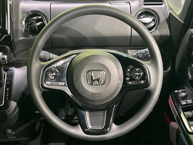 ステアリングも使用感が少なく、きれいな状態となっております♪