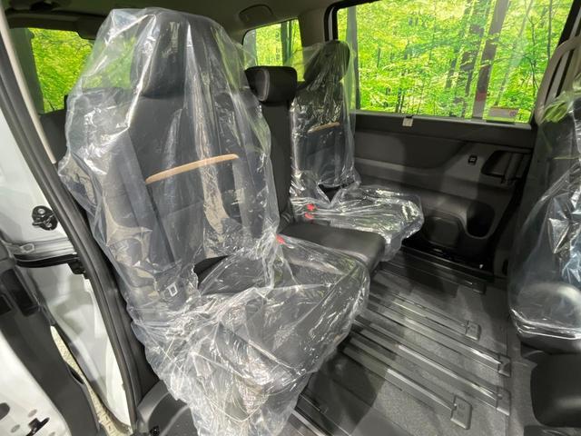 セレナ ｅ－パワー　ハイウェイスターＶ　登録済未使用車　１２．３型コネクトナビ　全周囲カメラ　プロパイロット　セーフティアシスト　ハンズフリー両側電動ドア　ＬＥＤヘッド　インテリキー　ドラレコ　ＥＴＣ　デジタルインナーミラー　ワイヤレス充電（9枚目）