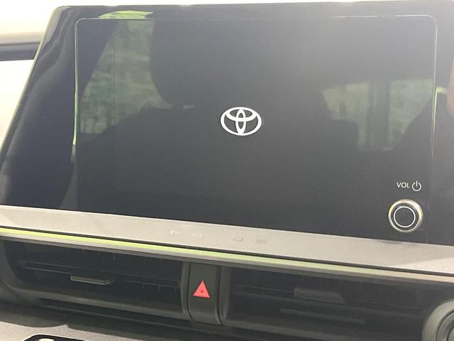 【８インチナビ機能付きディスプレイオーディオ】ナビ機能搭載の他、お持ちのスマートフォンと連携して、ナビやｂｌｕｅｔｏｏｔｈでの音楽再生が可能です♪デザインはもちろん操作性も良好！