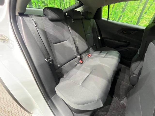 後部座席も気になるようなキズ・汚れやへたり等、大きなダメージはなく、良好な状態です。