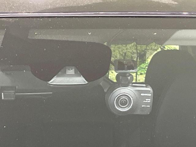 エクストレイル ２０Ｘｔｔ　エマージェンシーブレーキパッケージ　４ＷＤ　コネクトナビ　全周囲カメラ　パワーバックドア　ルーフレール　エマージェンシーブレーキ　クルーズコントロール　撥水シート　シートヒーター　パーキングアシスト　ＬＥＤヘッド　オートライト　禁煙車（3枚目）