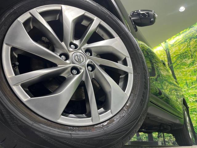 エクストレイル ２０Ｘｔｔ　エマージェンシーブレーキパッケージ　４ＷＤ　コネクトナビ　全周囲カメラ　パワーバックドア　ルーフレール　エマージェンシーブレーキ　クルーズコントロール　撥水シート　シートヒーター　パーキングアシスト　ＬＥＤヘッド　オートライト　禁煙車（13枚目）