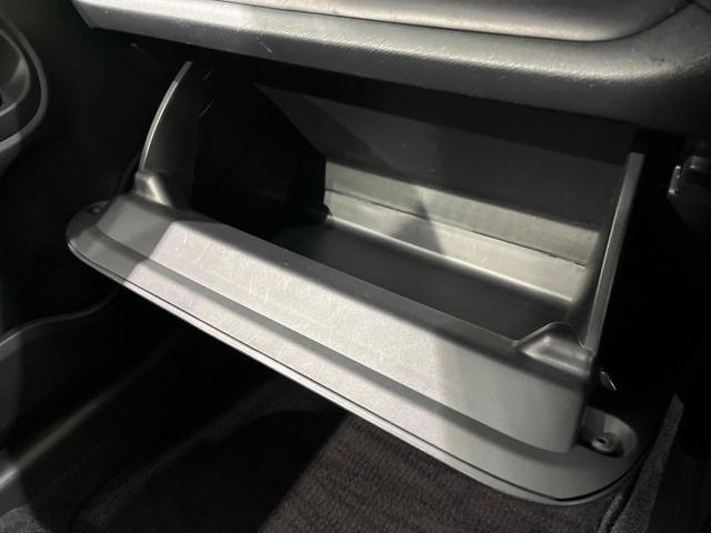 アクア Ｓスタイルブラック　後期　純正ナビＴＶ　バックカメラ　セーフティセンス　クリアランスソナー　パーキングサポートブレーキ　ＬＥＤヘッド　オートライト　スマートキー　ドラレコ　ＥＴＣ　アームレスト　オートエアコン　禁煙車（25枚目）