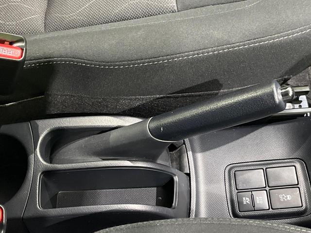 アクア Ｓスタイルブラック　後期　純正ナビＴＶ　バックカメラ　セーフティセンス　クリアランスソナー　パーキングサポートブレーキ　ＬＥＤヘッド　オートライト　スマートキー　ドラレコ　ＥＴＣ　アームレスト　オートエアコン　禁煙車（31枚目）