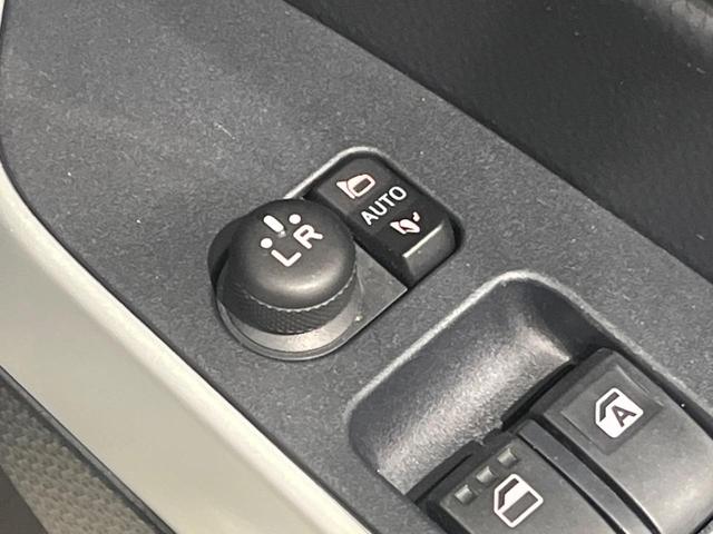 タンク カスタムＧ－Ｔ　ターボ　ＳＤナビ　フルセグ　バックカメラ　スマートアシスト２　両側電動ドア　クルーズコントロール　ＬＥＤヘッド　オートライト　シートヒーター　スマートキー　革巻きステアリング　ステアリングスイッチ（41枚目）