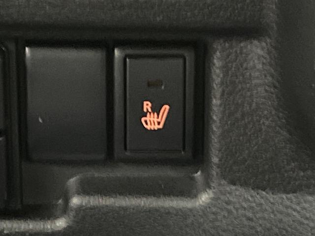 ワゴンＲスマイル ハイブリッドＳ　２トーンルーフパッケージ装着車　純正９型ナビ　全周囲カメラ　１オーナー　セーフティサポート　両側電動スライド　アイドリングストップ　シートヒーター　スマートキー　オートエアコン　シートリフター　電動格納ドアミラー　誤発進抑制機能（7枚目）