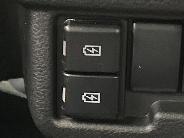 ワゴンＲスマイル ハイブリッドＳ　２トーンルーフパッケージ装着車　純正９型ナビ　全周囲カメラ　１オーナー　セーフティサポート　両側電動スライド　アイドリングストップ　シートヒーター　スマートキー　オートエアコン　シートリフター　電動格納ドアミラー　誤発進抑制機能（30枚目）