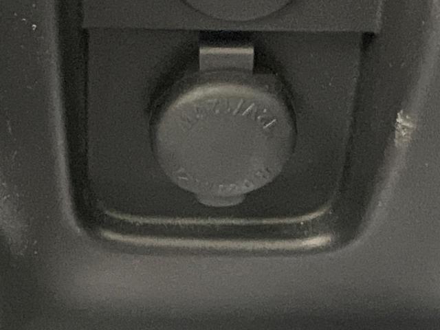 ワゴンＲスマイル ハイブリッドＳ　２トーンルーフパッケージ装着車　純正９型ナビ　全周囲カメラ　１オーナー　セーフティサポート　両側電動スライド　アイドリングストップ　シートヒーター　スマートキー　オートエアコン　シートリフター　電動格納ドアミラー　誤発進抑制機能（31枚目）