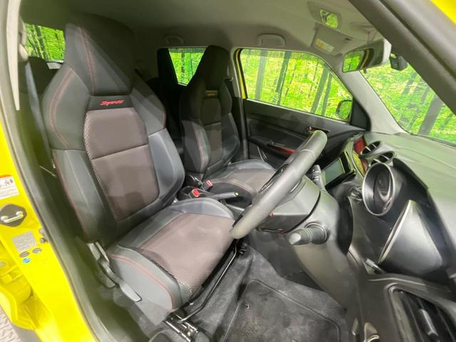 スイフトスポーツ ベースグレード　６速ＭＴ　セーフティパッケージ　アダプティブクルーズ　ＳＤナビ　フルセグ　ＬＥＤヘッド　オートライト　シートヒーター　スマートキー　ドラレコ　ＥＴＣ　オートエアコン　革巻きステアリング　スポーツシート（8枚目）