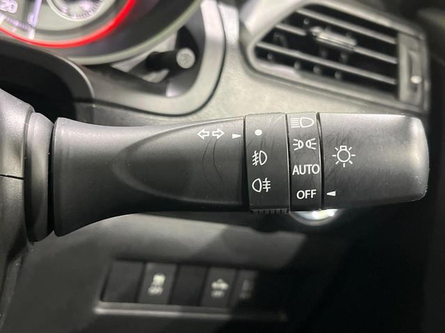 スイフトスポーツ ベースグレード　６速ＭＴ　セーフティパッケージ　アダプティブクルーズ　ＳＤナビ　フルセグ　ＬＥＤヘッド　オートライト　シートヒーター　スマートキー　ドラレコ　ＥＴＣ　オートエアコン　革巻きステアリング　スポーツシート（30枚目）