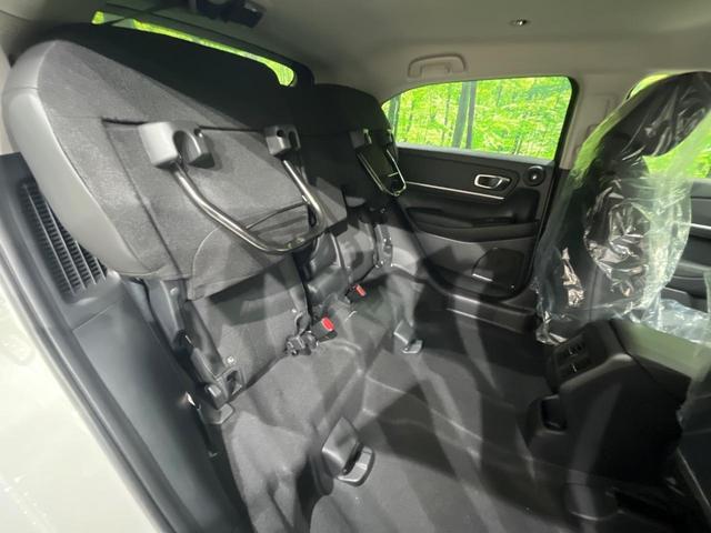 ヴェゼル ｅ：ＨＥＶ　Ｚ　登録済未使用車　９型コネクトナビ　マルチビューカメラ　ハンズフリーパワーバックドア　ホンダセンシング　アダプティブクルーズ　ブラインドスポットモニター　ＬＥＤヘッド　シーケンシャルターン　スマートキー（51枚目）