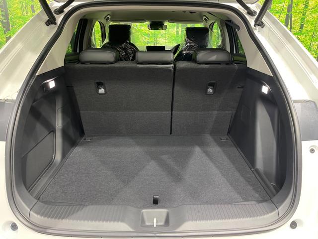 ヴェゼル ｅ：ＨＥＶ　Ｚ　登録済未使用車　９型コネクトナビ　マルチビューカメラ　ハンズフリーパワーバックドア　ホンダセンシング　アダプティブクルーズ　ブラインドスポットモニター　ＬＥＤヘッド　シーケンシャルターン　スマートキー（52枚目）