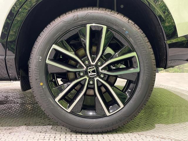 ヴェゼル ｅ：ＨＥＶ　Ｚ　登録済未使用車　９型コネクトナビ　マルチビューカメラ　ハンズフリーパワーバックドア　ホンダセンシング　アダプティブクルーズ　ブラインドスポットモニター　ＬＥＤヘッド　シーケンシャルターン　スマートキー（59枚目）