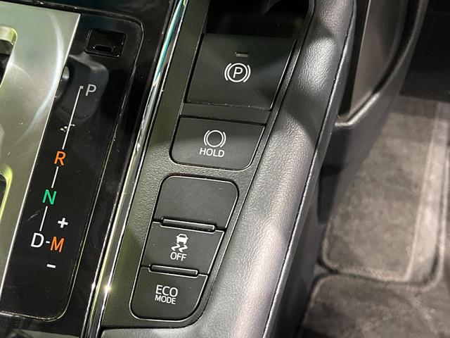 アルファード ２．５Ｓ　Ｃパッケージ　後期　ツインムーンルーフ　純正９型ＤＡ　後席モニター　デジタルインナーミラー　ブラインドスポットモニター　三眼ＬＥＤ　シーケンシャルターン　パワーバックドア　両側電動ドア　ドラレコ　ＥＴＣ　合皮シート（24枚目）
