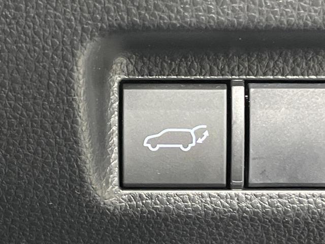 ＲＡＶ４ ハイブリッドＧ　４ＷＤ　モデリスタエアロ　純正９型ＤＡ　全周囲カメラ　デジタルインナーミラー　ハンズフリーパワーバックドア　セーフティセンス　レーダークルーズ　ブラインドスポット　パワーシート　シートヒーター　禁煙車（42枚目）