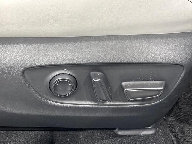 ＲＡＶ４ ハイブリッドＧ　４ＷＤ　モデリスタエアロ　純正９型ＤＡ　全周囲カメラ　デジタルインナーミラー　ハンズフリーパワーバックドア　セーフティセンス　レーダークルーズ　ブラインドスポット　パワーシート　シートヒーター　禁煙車（48枚目）