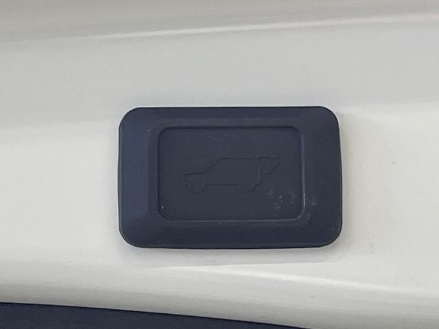 ＲＡＶ４ ハイブリッドＧ　４ＷＤ　モデリスタエアロ　純正９型ＤＡ　全周囲カメラ　デジタルインナーミラー　ハンズフリーパワーバックドア　セーフティセンス　レーダークルーズ　ブラインドスポット　パワーシート　シートヒーター　禁煙車（52枚目）