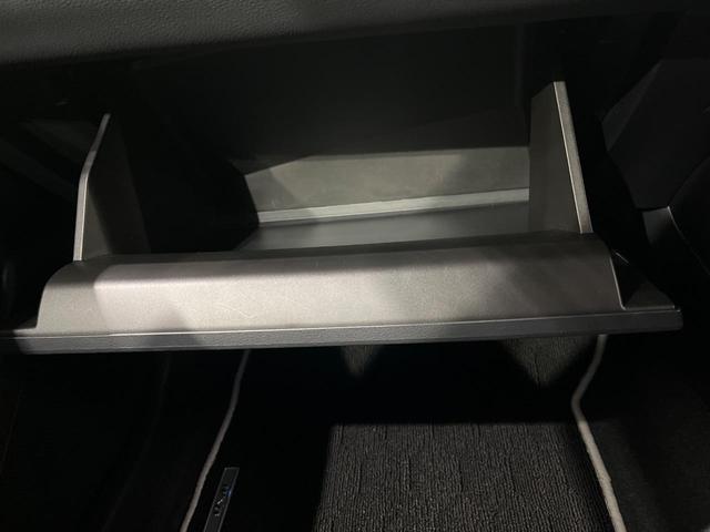 カローラツーリング ハイブリッド　ダブルバイビー　改良後　純正１０．５型ナビ　バックカメラ　ブラインドスポットモニター　パーキングサポートブレーキ　シートヒーター　ステアリングヒーター　ヘッドアップディスプレイ　１２．３型カラーメーター　ＬＥＤヘッド（26枚目）