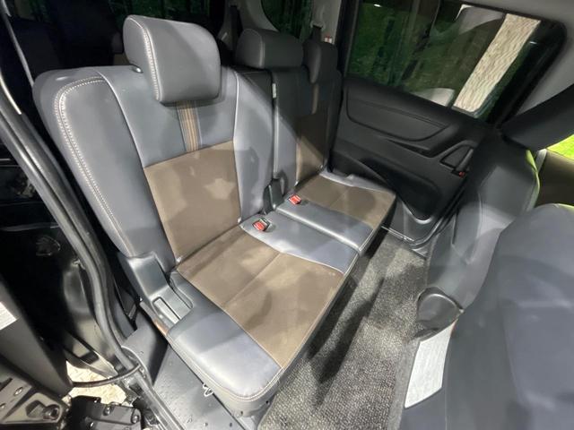 シエンタ ハイブリッドＧ　クエロ　後期　純正ナビ　全周囲カメラ　１２．１型純正後席モニター　セーフティセンス　クリアランスソナー　クルーズコントロール　両側電動スライド　オートレベリング機能付ＬＥＤヘッド　オートライト　スマートキー（9枚目）