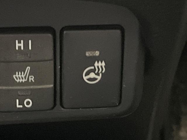 シエンタ ハイブリッドＧ　クエロ　後期　純正ナビ　全周囲カメラ　１２．１型純正後席モニター　セーフティセンス　クリアランスソナー　クルーズコントロール　両側電動スライド　オートレベリング機能付ＬＥＤヘッド　オートライト　スマートキー（31枚目）